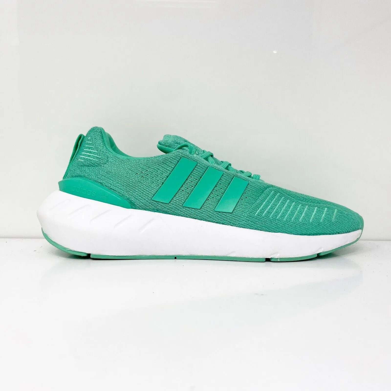 Adidas Womens Swift Run 22 GZ4977 Green Running Shoes Sneakers Size 8