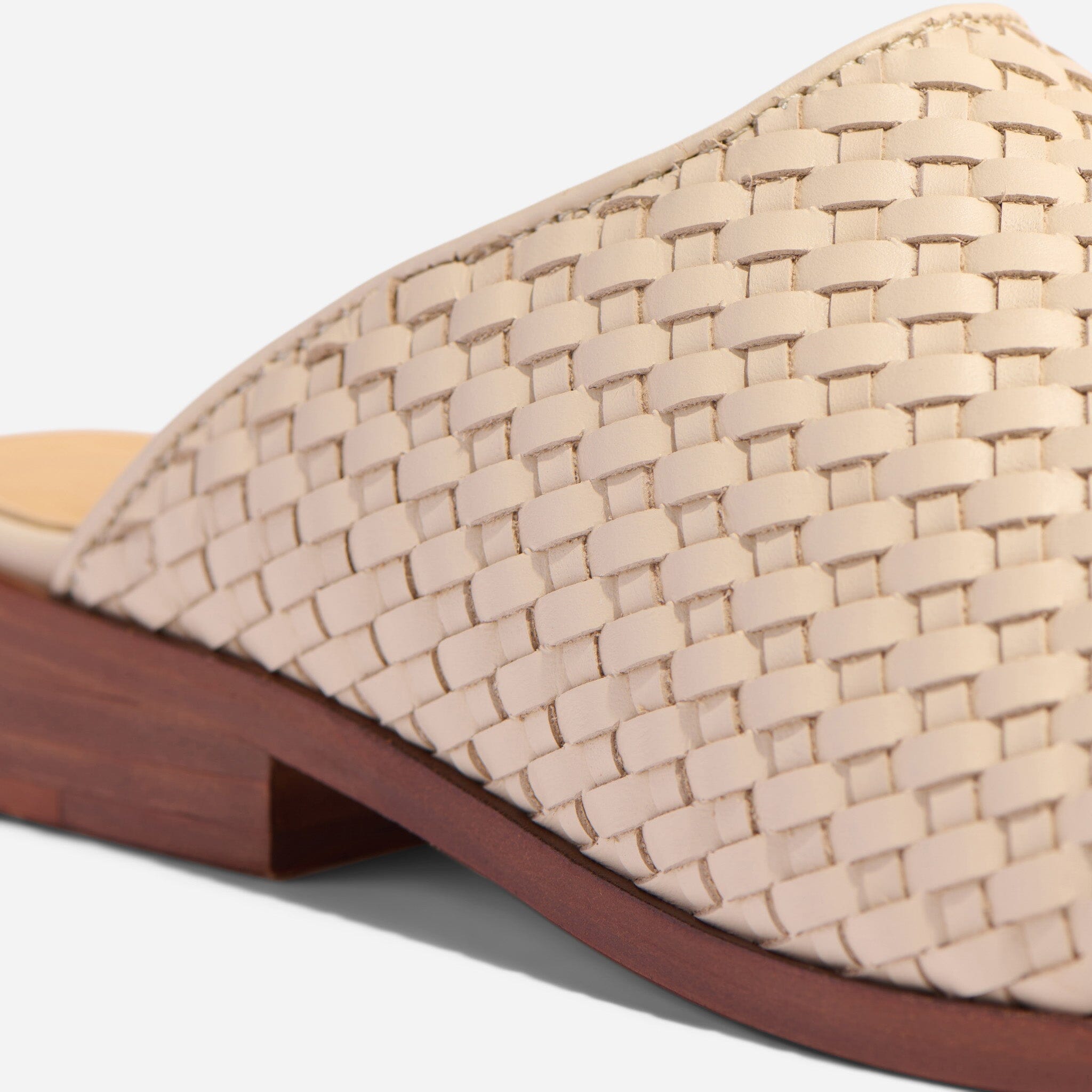 Ama Woven Mule Woven Bone