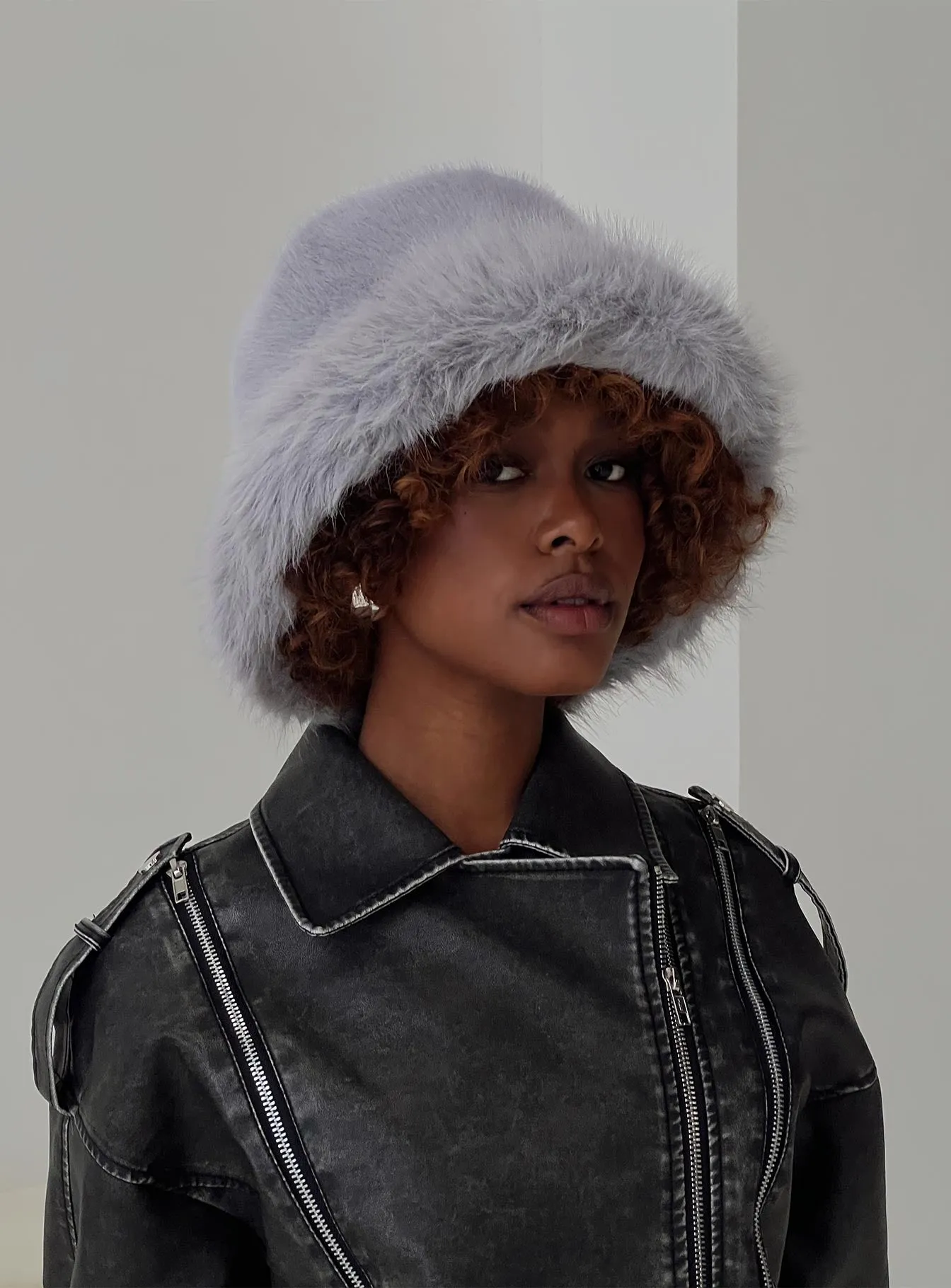 Avaah Fluffy Hat Grey