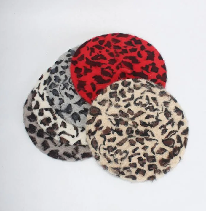 Beret Queen Leopard (Red)