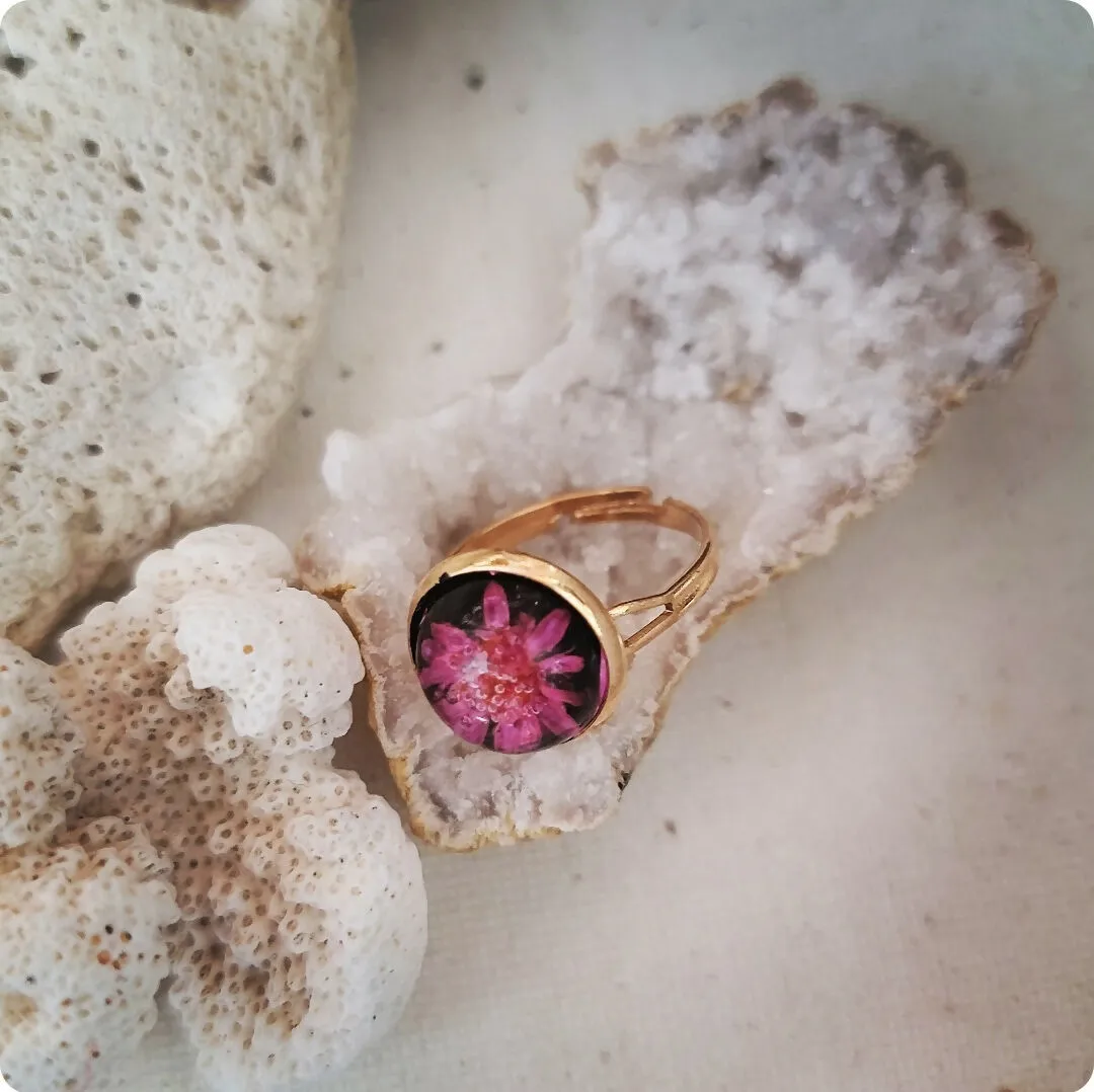 Island Girl Art - Preserved Flower Ring - Pink