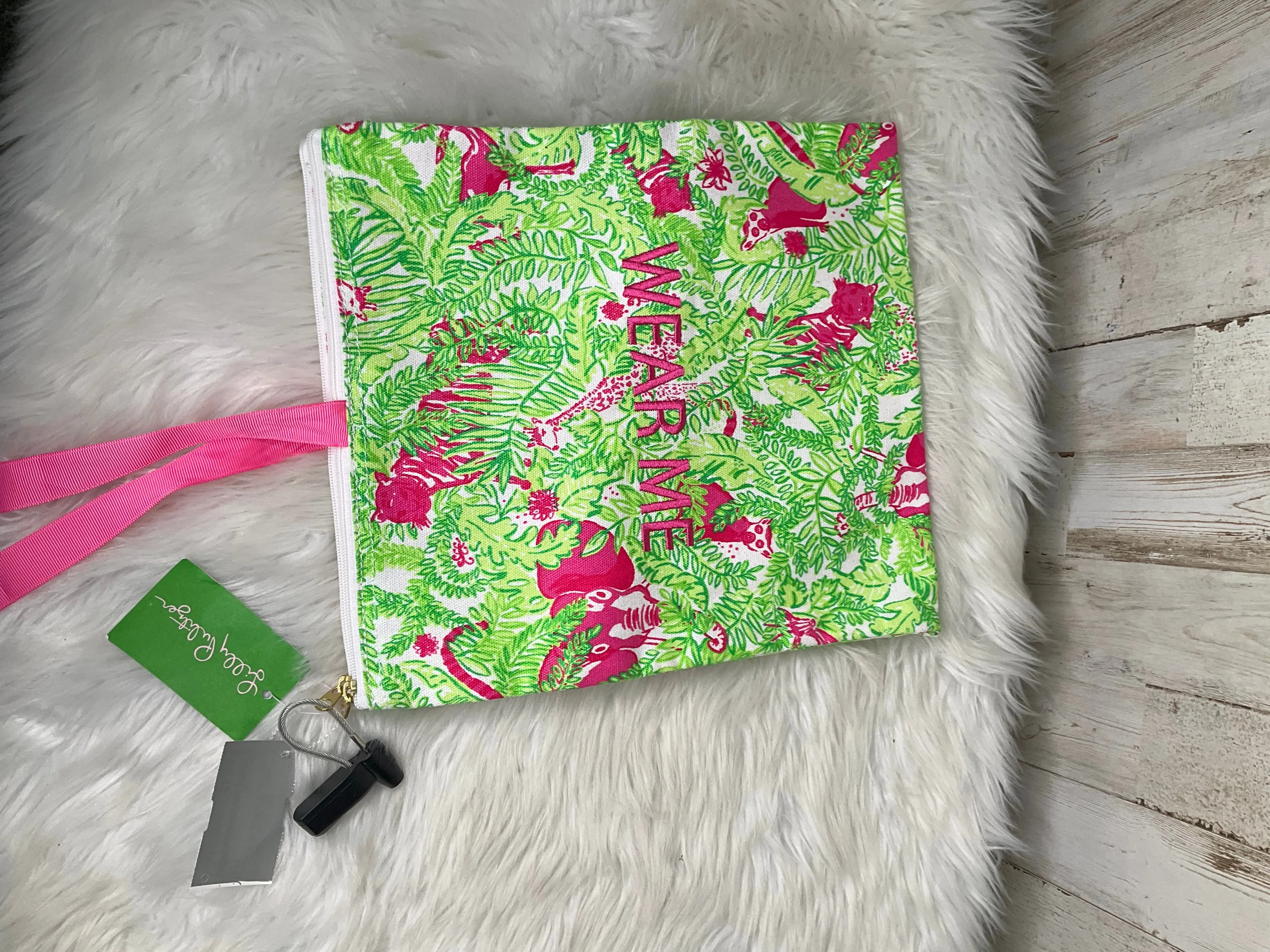 Makeup Bag By Lilly Pulitzer  Size: Large