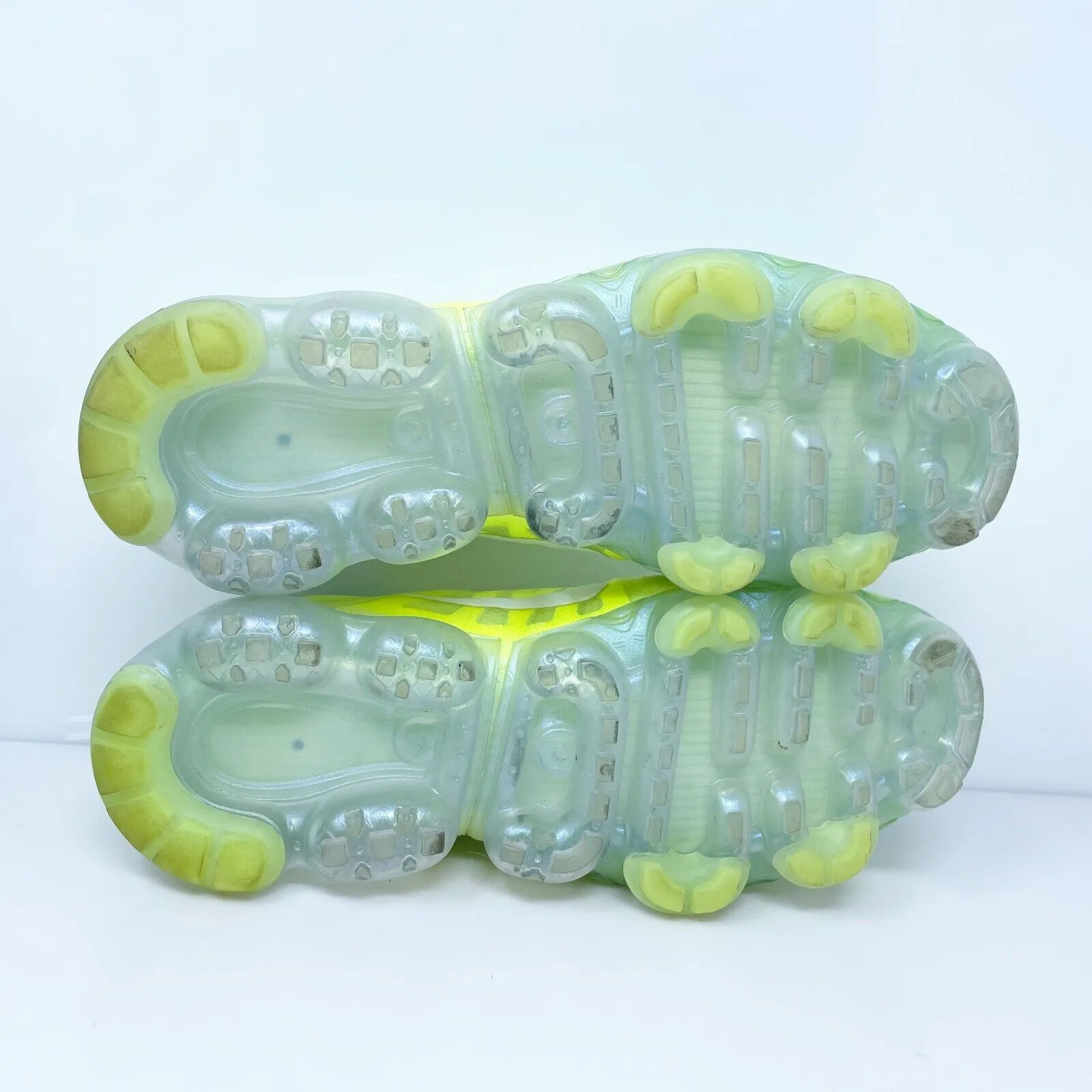 Nike Womens Air VaporMax 2019 AR6632-700 Green Running Shoes Sneakers Size 7.5