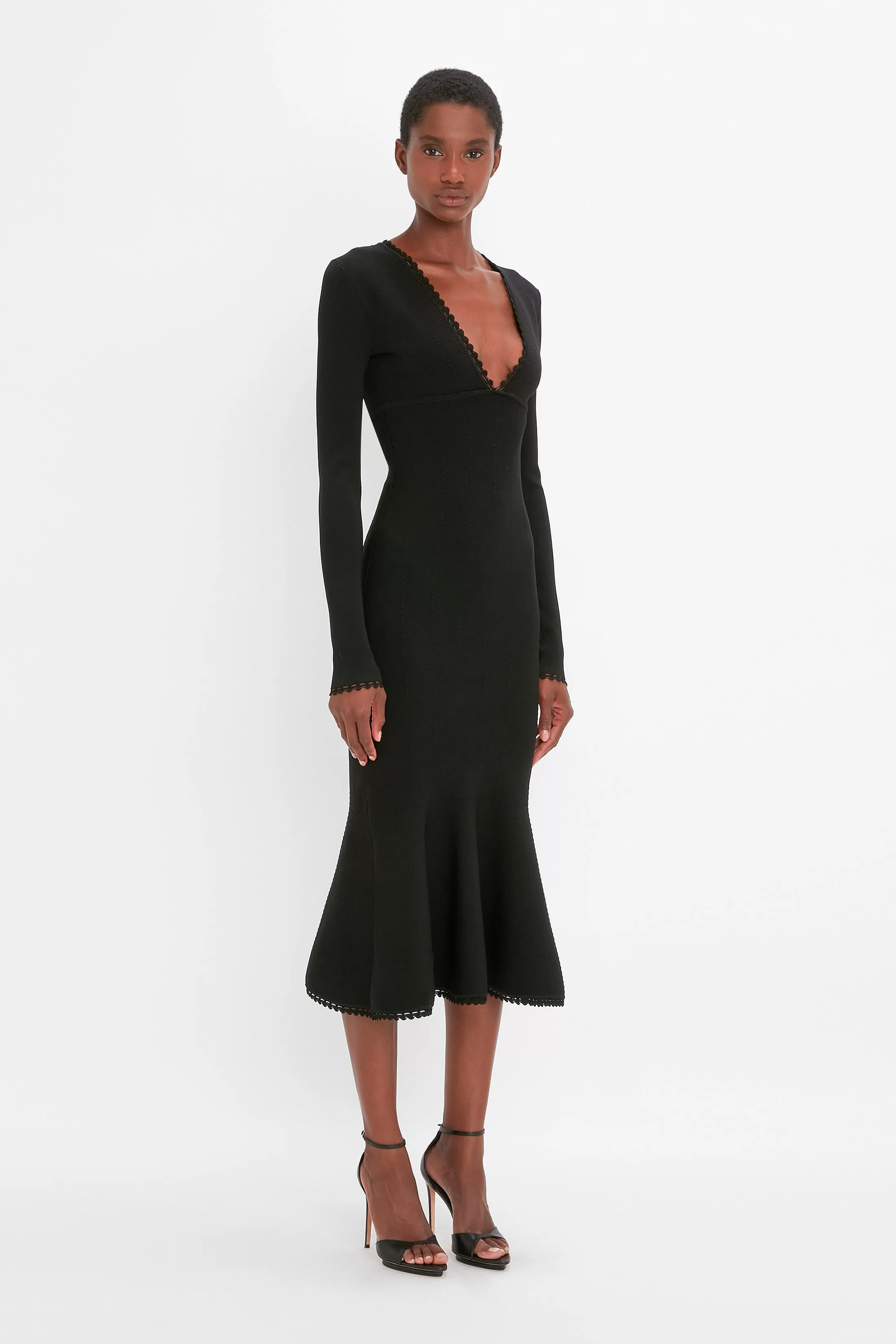 VB Body Long Sleeve V Neck Dress In Black